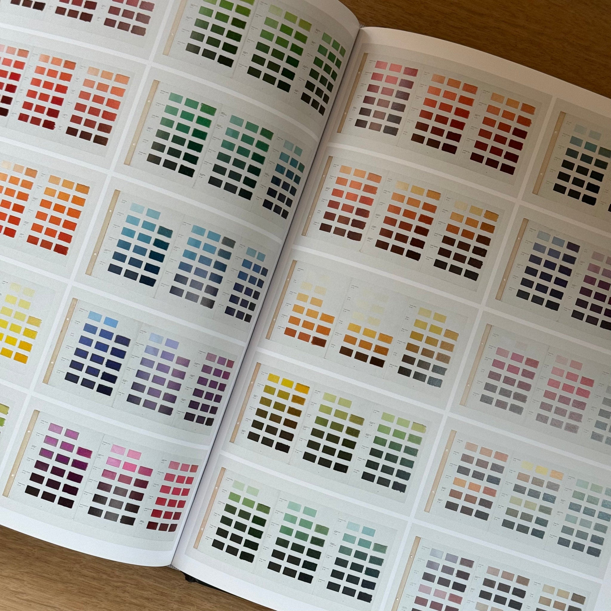 New Mags - The Anatomy Of Colour - Books - DANSKmadeforrooms