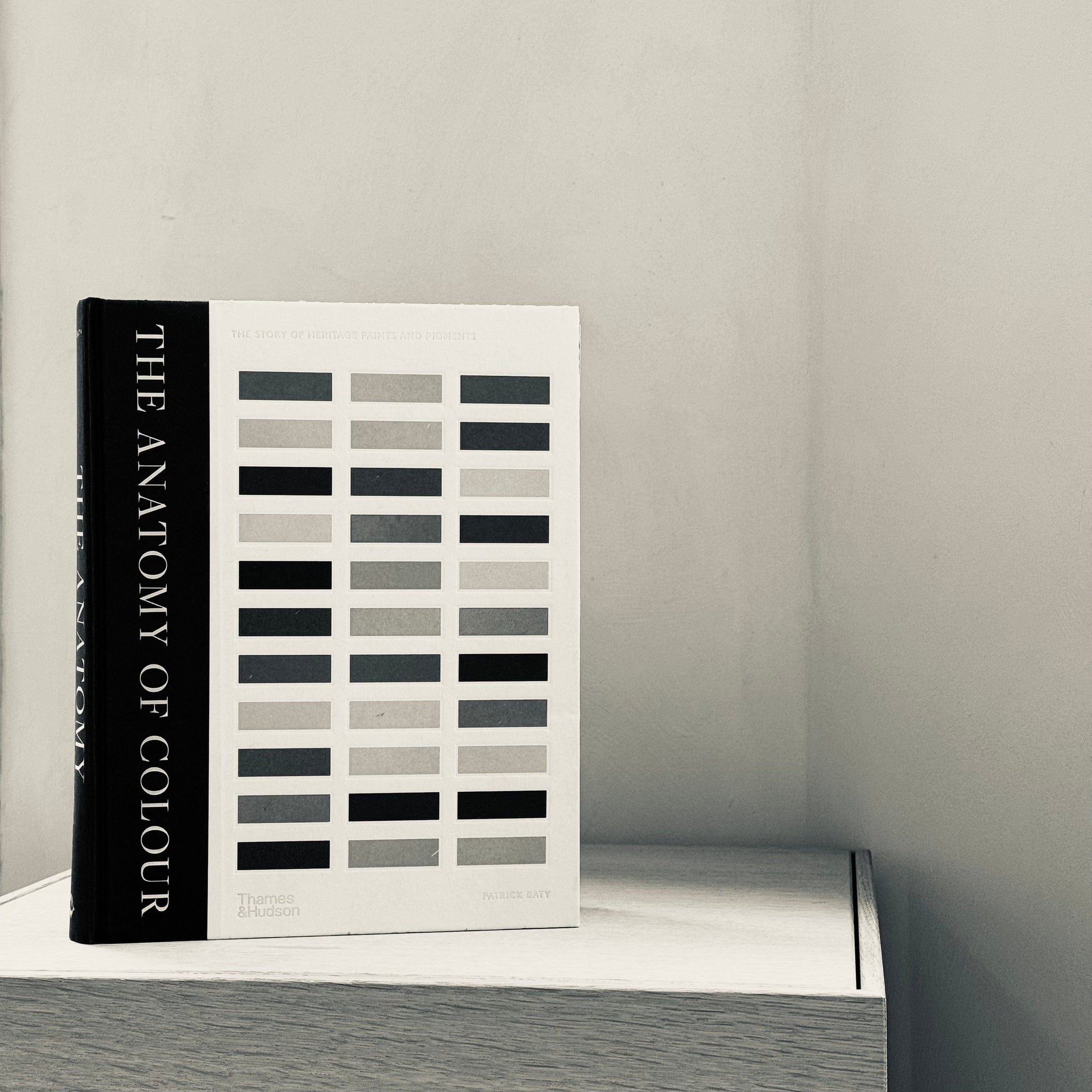 New Mags - The Anatomy Of Colour - Books - DANSKmadeforrooms