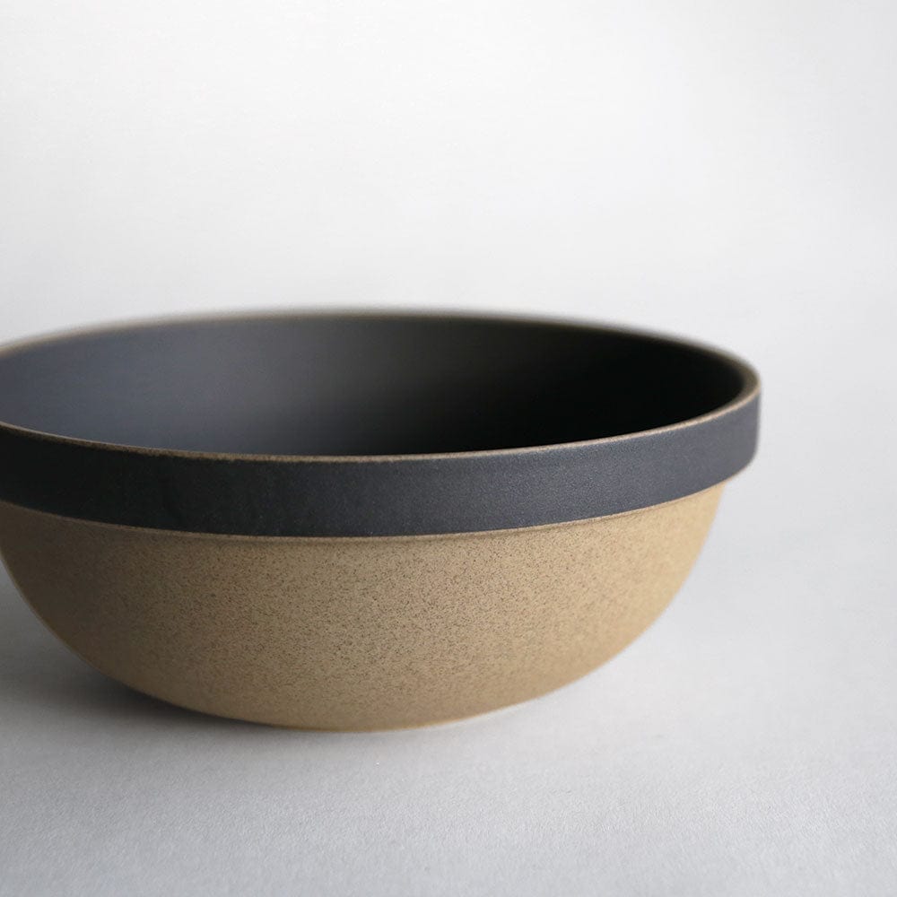 Hasami - Mid-Deep Round Bowl // Black // Two Sizes - Kitchenware - DANSKmadeforrooms