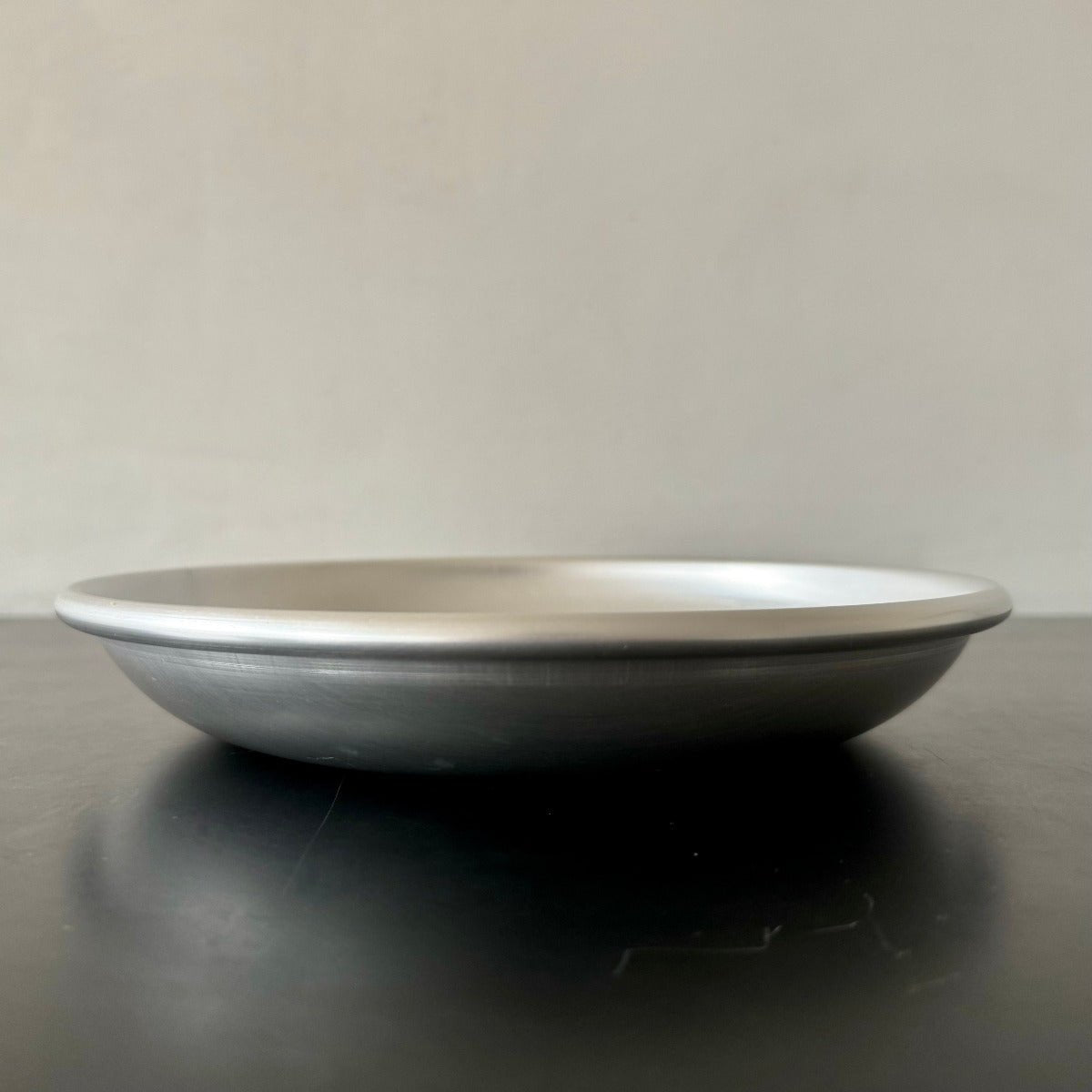 Kitchen Objects - Round Aluminium Tray - Kitchenware - DANSKmadeforrooms