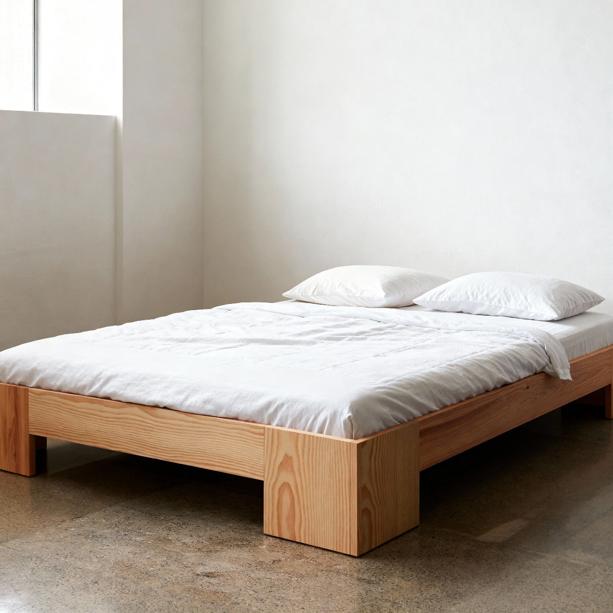 Tunnel Sengestel // Douglas