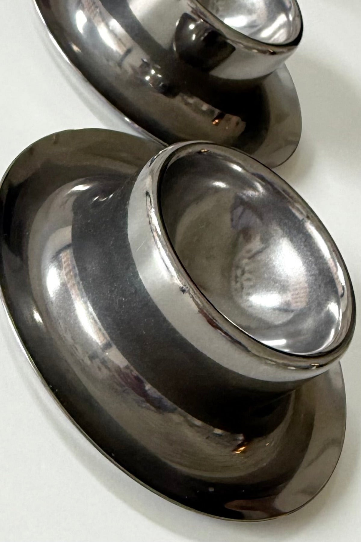 Round Egg Cup