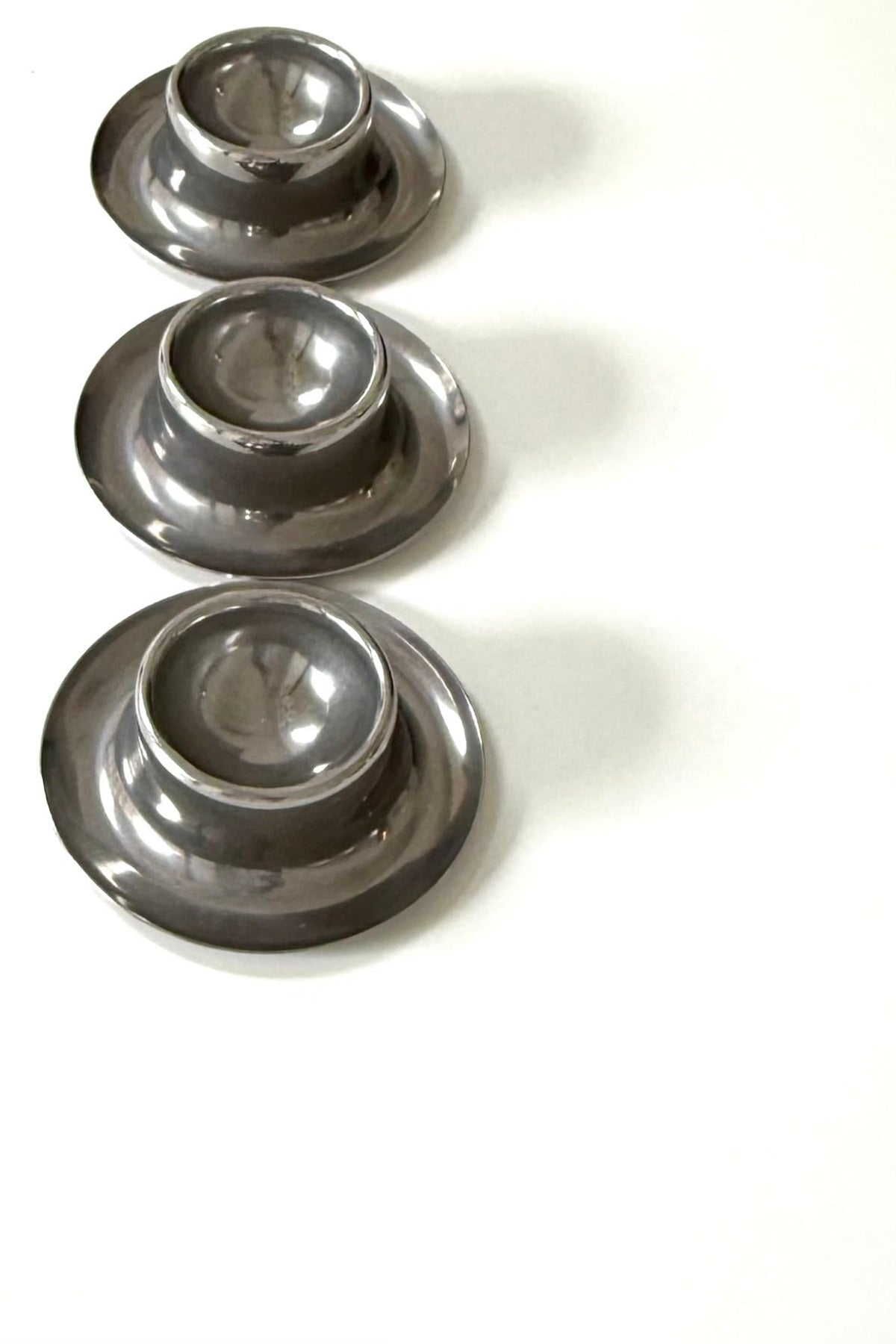 Round Egg Cup
