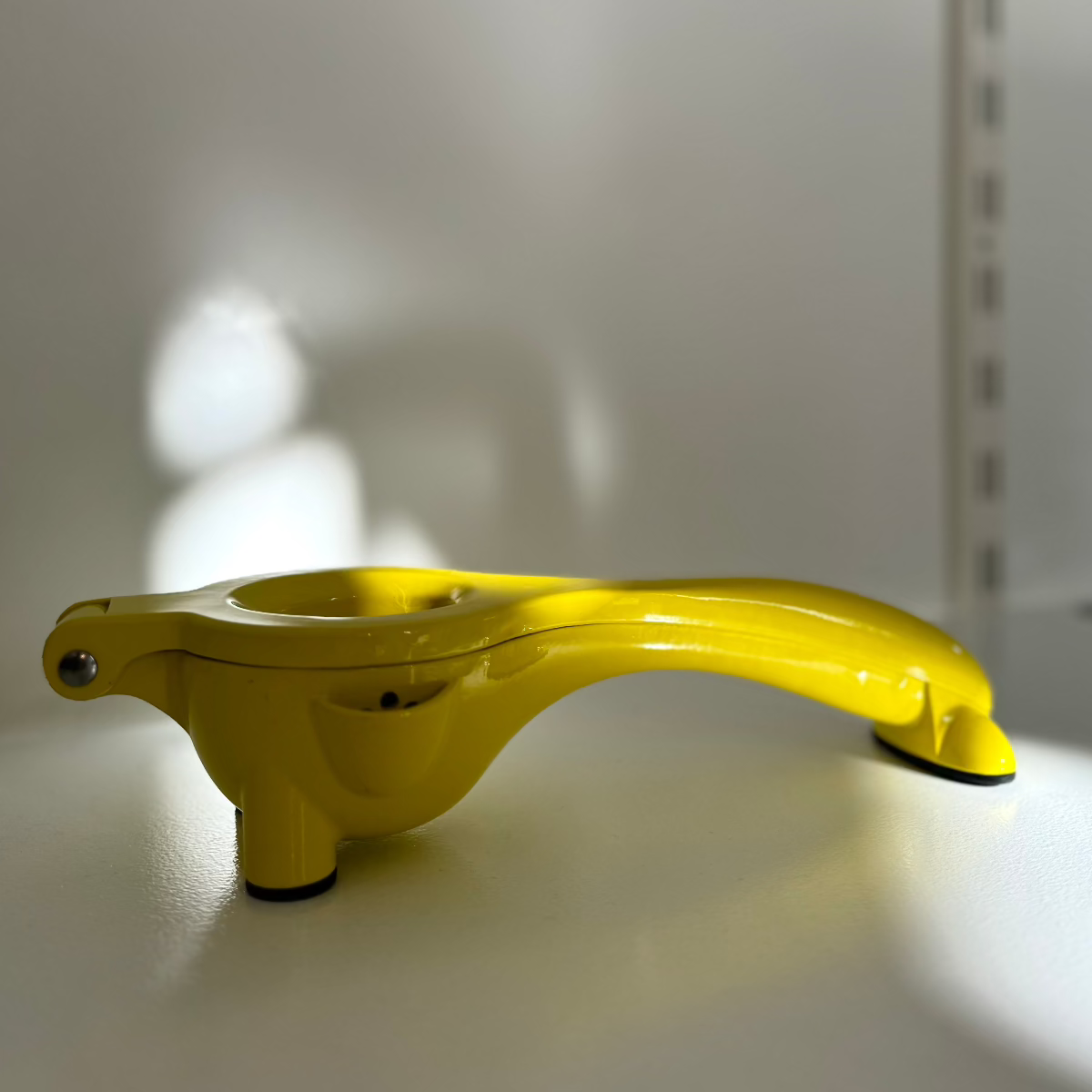 Citrus Squeezer Big // Yellow