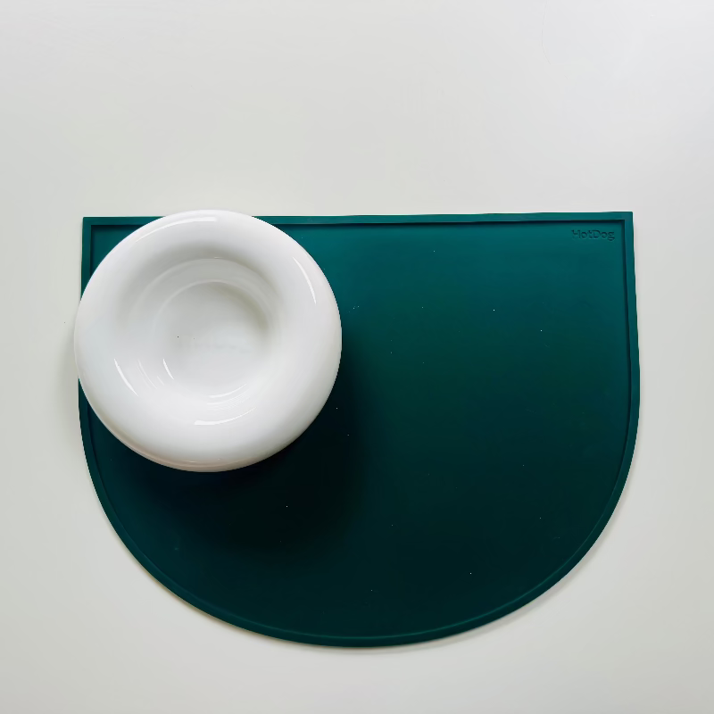 Ceramic Dog Feeder | White