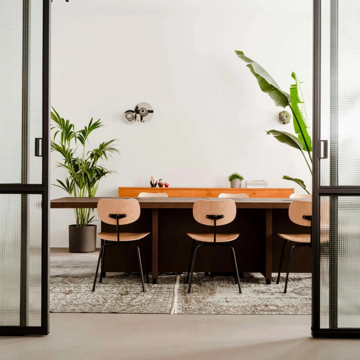 Please Wait To Be Seated / Eiermann - Eiermann SE 68 Dining Chair | Beech - Chair - DANSKshop.com