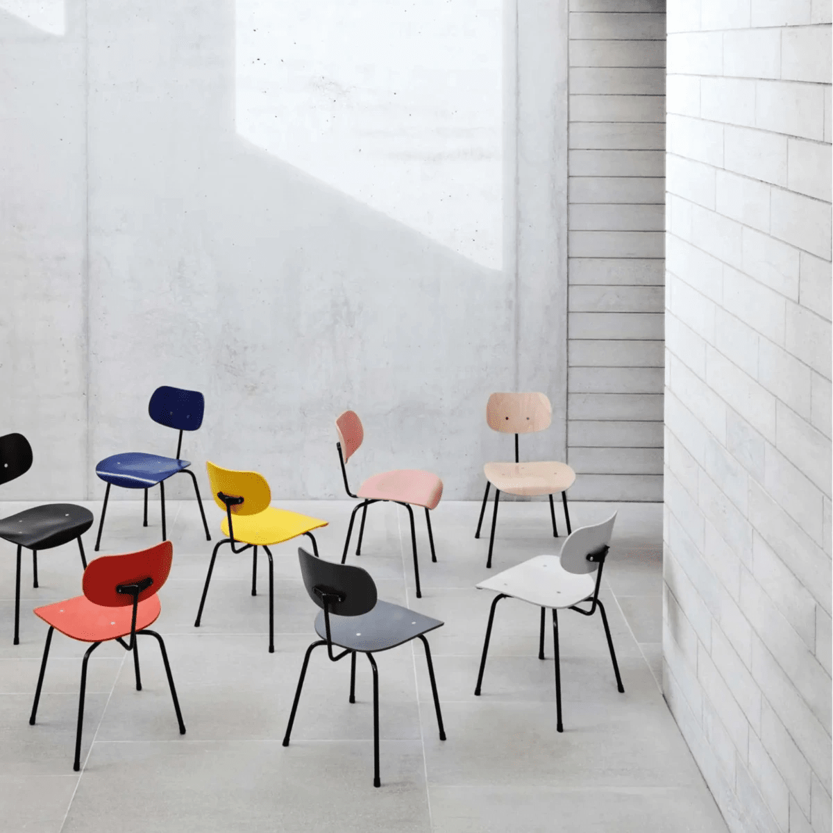 Please Wait To Be Seated / Eiermann - Eiermann SE68 Dining Chair | Blood Orange - Chair - DANSKshop.com