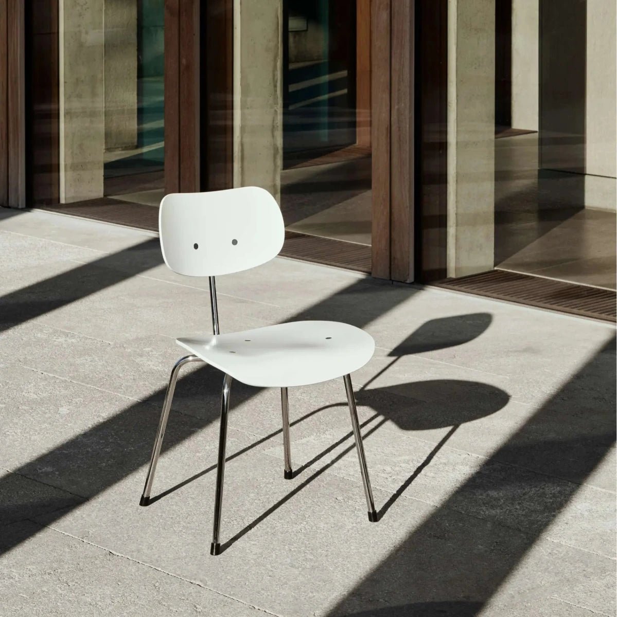 Please Wait To Be Seated / Eiermann - Eiermann SE68 Dining Chair | White - Chair - DANSKshop.com