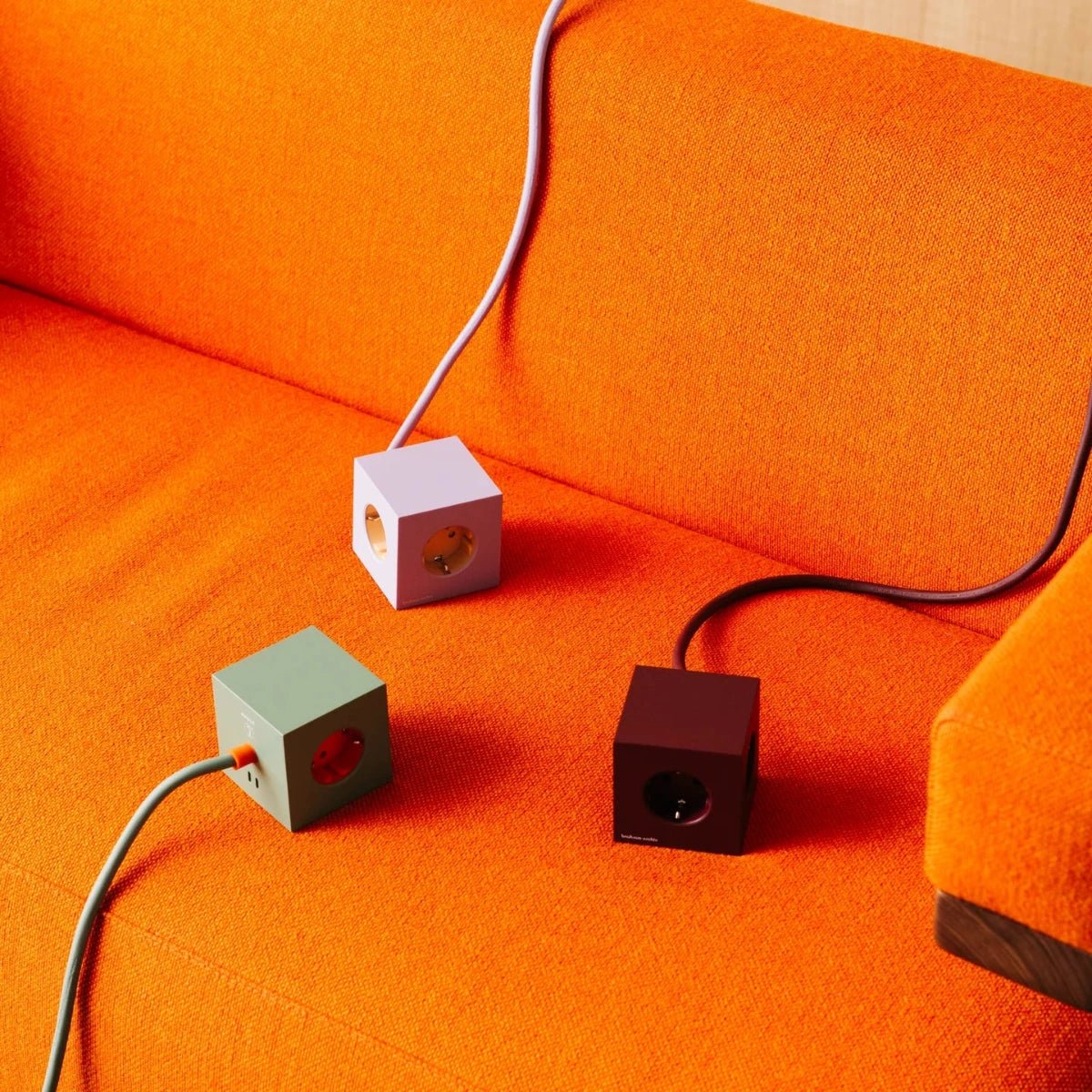Avolt - Square 1 USB-C | Bauhaus-Archiv Gecko Bloom - Socket - DANSKshop.com