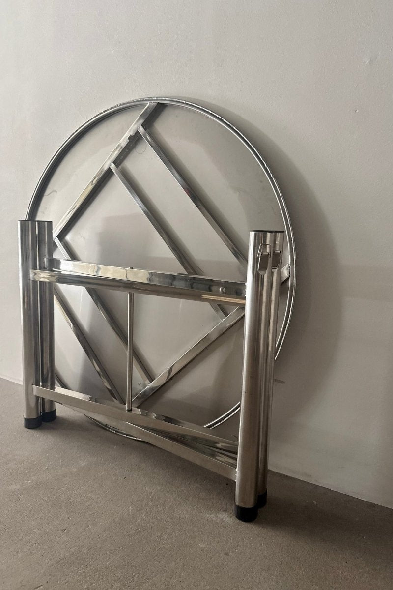DANSKshop - The Circular Folding Table - Table - DANSKshop.com