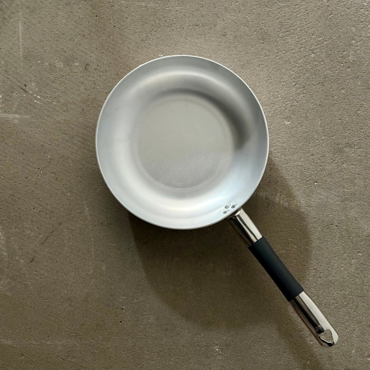 Kitchen Objects - High Flared Aluminum Pan - Kitchenware - DANSKmadeforrooms