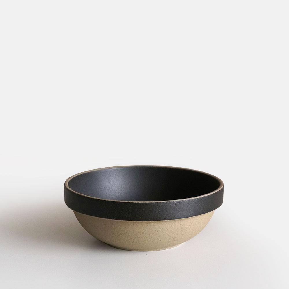 Hasami - Low Round Bowl // Black - Kitchenware - DANSKmadeforrooms